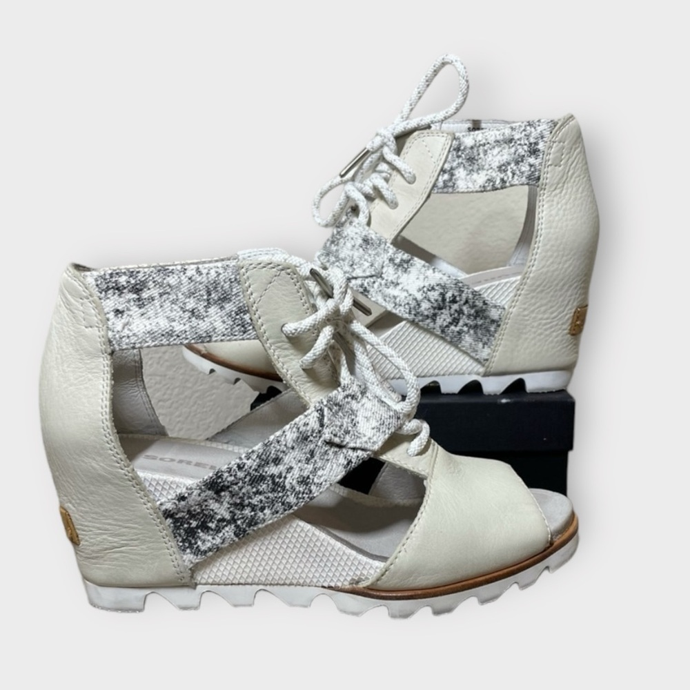 Sorel Joanie Ivory Lace Up Peep Toe Wedge Sandal - Size 8 - Picture 3 of 5